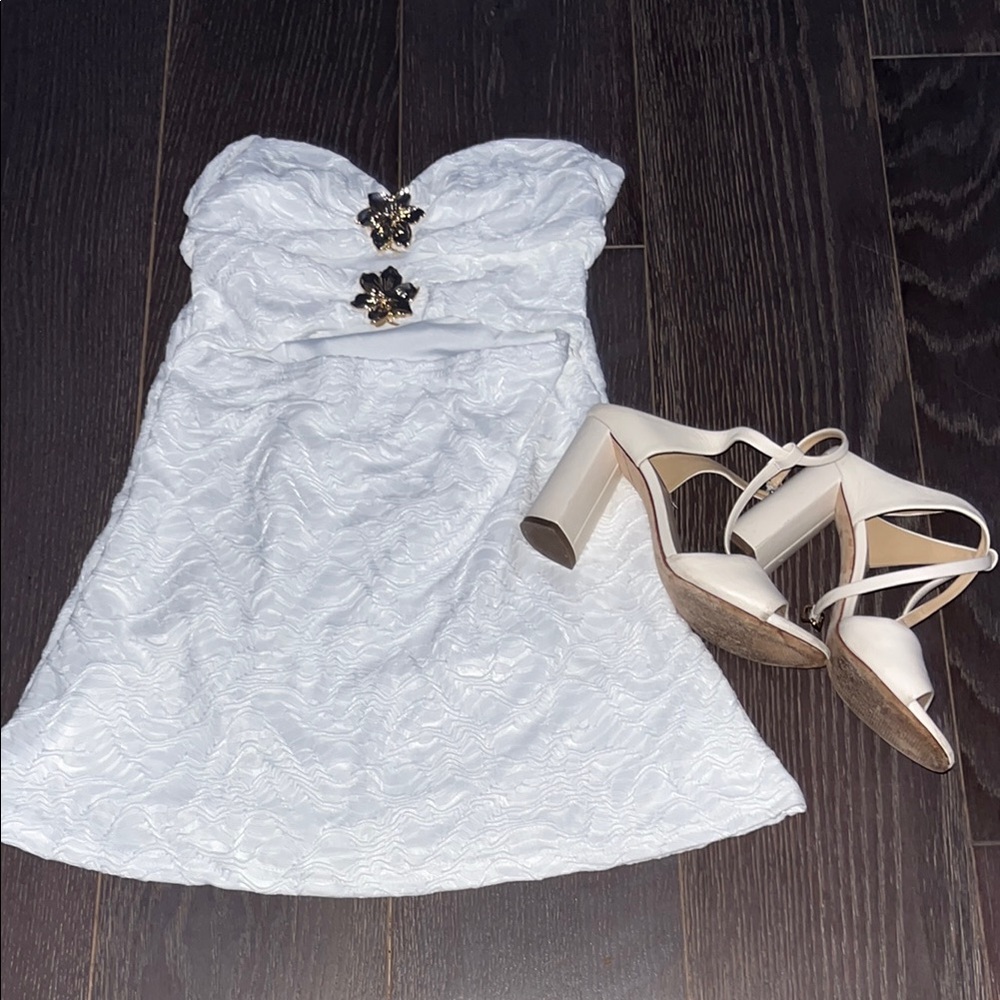 Peppermayo White Strapless Sheath Dress Cocktail also the shoe size is 7 woman’s
